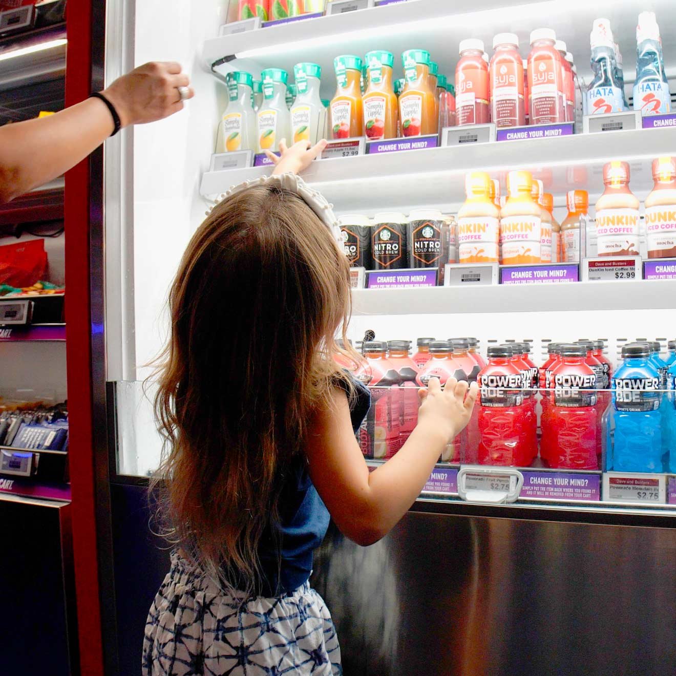 little-girl-shopping